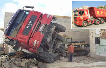 Male construction truck kills younger rival in display of dominance